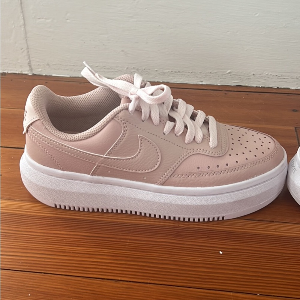 Nike Blush Platform Air 6.5